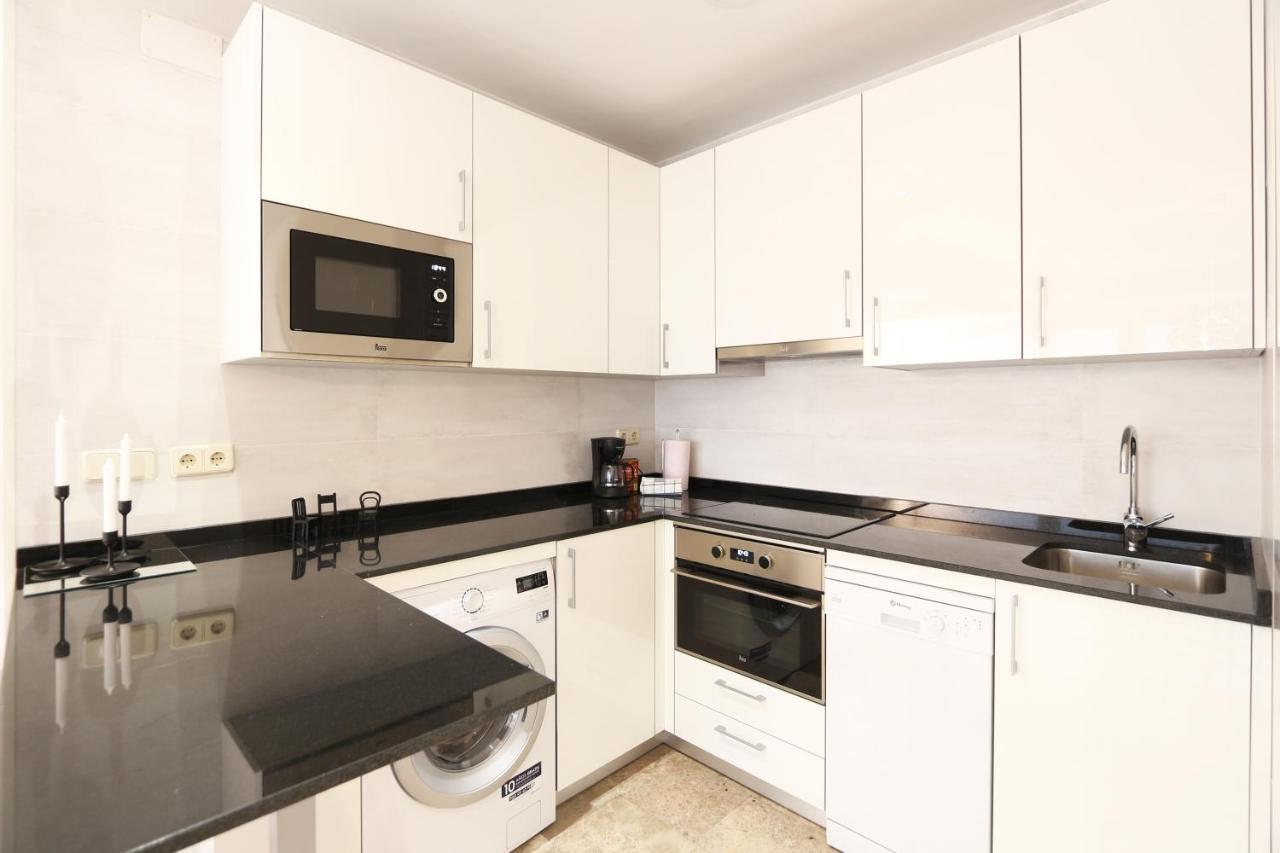 Urbantec Realty - Plaza De Colon Apartment Madrid Exterior photo